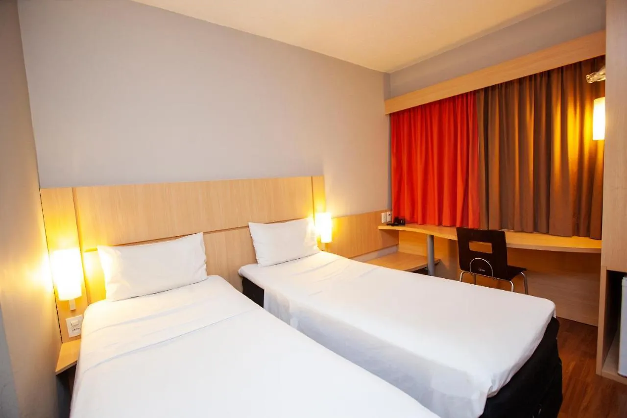 Отель Ibis Recife Boa Viagem 3*,